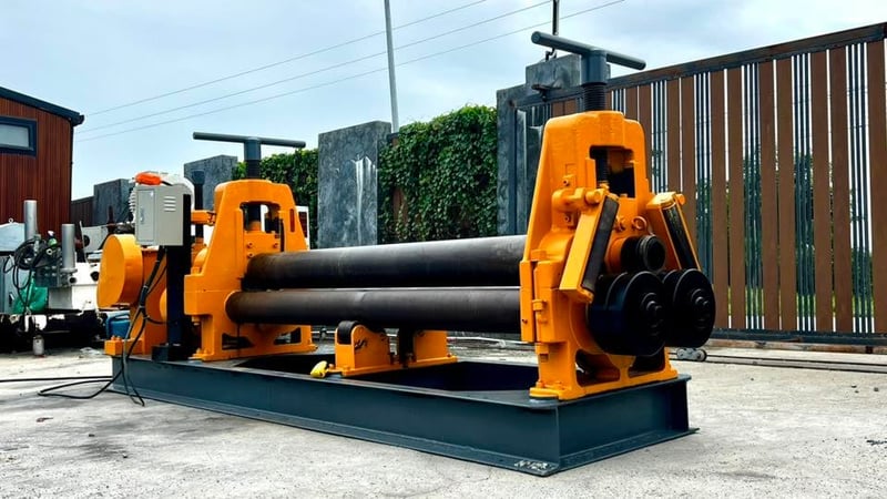 เครื่องม้วนเหล็กแผ่นเก่าญี่ปุ่น ขนาด 2000 x 10 mm ยาว 2 เมตร ม้วนหนา 6 ~12 mm Option พิเศษหัวเพลาดัดแป๊ปได้‼️ลูกโมลด์มีติดตัวเครื่องมาจากญี่ปุ่นหนึ่งชุดตามภาพ 380V สดจากนอกเก่าญี่ปุ่น เครื่องม้วนเหล็กแผ่นเก่าญี่ปุ่น ขนาด 2000 x 10 mm ยาว 2 เมตร ม้วนหนา 6 ~12 mm Option พิเศษหัวเพลาดัดแป๊ปได้‼️ลูกโมลด์มีติดตัวเครื่องมาจากญี่ปุ่นหนึ่งชุดตามภาพ 380V สดจากนอกเก่าญี่ปุ่น