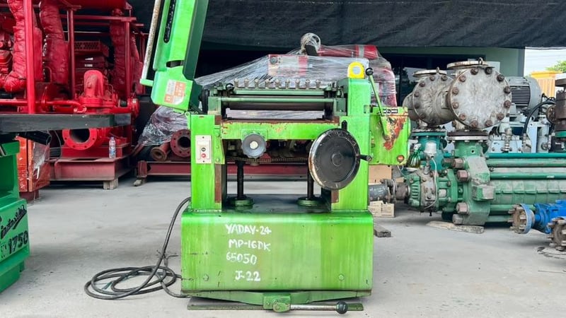 เครื่องจักรงานไม้ งานเก่าญี่ปุ่น🇯🇵โต้ะรีดไม้ & ไสชิดไม้380Vเข้ามา 2 ตัว เครื่องจักรงานไม้ งานเก่าญี่ปุ่น🇯🇵โต้ะรีดไม้ & ไสชิดไม้380Vเข้ามา 2 ตัว