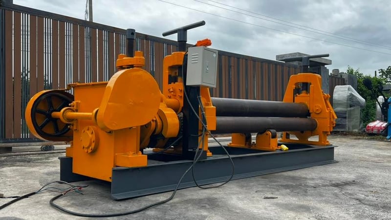 เครื่องม้วนเหล็กแผ่นเก่าญี่ปุ่น ขนาด 2000 x 10 mm ยาว 2 เมตร ม้วนหนา 6 ~12 mm Option พิเศษหัวเพลาดัดแป๊ปได้‼️ลูกโมลด์มีติดตัวเครื่องมาจากญี่ปุ่นหนึ่งชุดตามภาพ 380V สดจากนอกเก่าญี่ปุ่น เครื่องม้วนเหล็กแผ่นเก่าญี่ปุ่น ขนาด 2000 x 10 mm ยาว 2 เมตร ม้วนหนา 6 ~12 mm Option พิเศษหัวเพลาดัดแป๊ปได้‼️ลูกโมลด์มีติดตัวเครื่องมาจากญี่ปุ่นหนึ่งชุดตามภาพ 380V สดจากนอกเก่าญี่ปุ่น