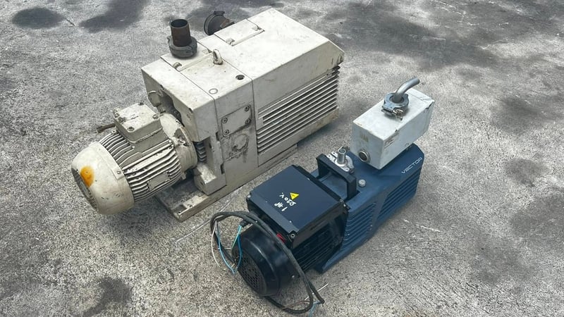 แวคคัมปั้มสุญญากาศ งานยุโรป เข้ามา 2 ตัว แวคคัมปั้มสุญญากาศ งานยุโรป เข้ามา 2 ตัว