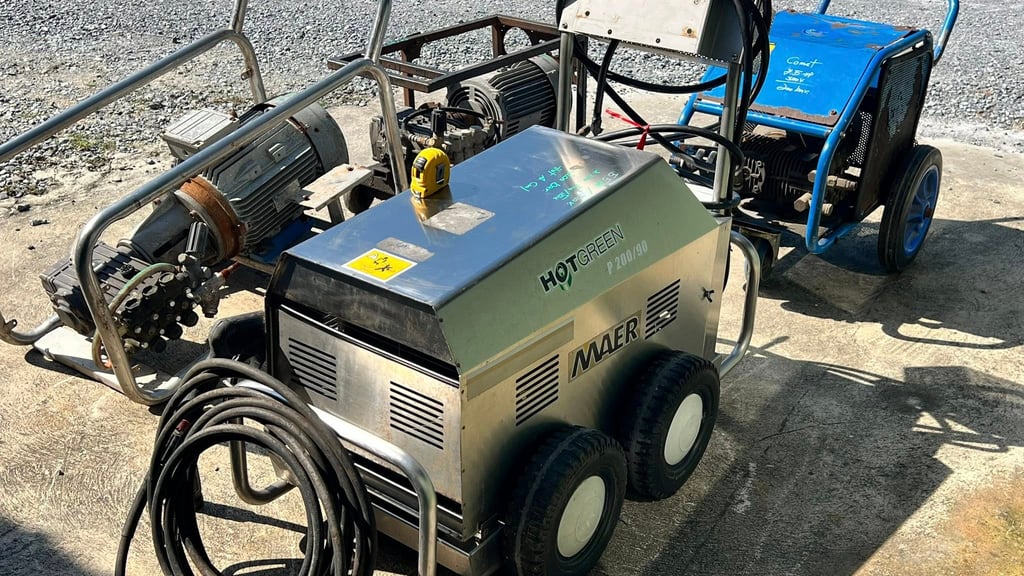 ปั้มฉีดน้ำแรงดันสูง(High_Pressure)🇮🇹Made in ITALY🇮🇹Press : 200 Bar เข้ามา 4 ตัว ปั้มฉีดน้ำแรงดันสูง(High_Pressure)🇮🇹Made in ITALY🇮🇹Press : 200 Bar เข้ามา 4 ตัว