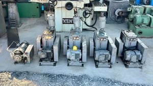 แวคคัมปั้มสุญญากาศMARUYAMA JAPANขนาด 2 HP 380V เข้ามา 5 ตัว แวคคัมปั้มสุญญากาศMARUYAMA JAPANขนาด 2 HP 380V เข้ามา 5 ตัว