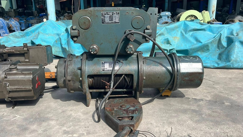 รอกสลิงไฟฟ้างานญี่ปุ่นMade in JAPANขนาด 1000 kg 4 ทิศทาง380Vเข้ามา 3 ตัว รอกสลิงไฟฟ้างานญี่ปุ่นMade in JAPANขนาด 1000 kg 4 ทิศทาง380Vเข้ามา 3 ตัว