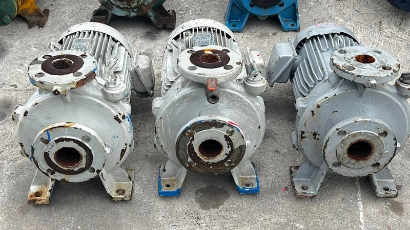 ปั้มน้ำหอยโข่ง งานตัดประมูลเข้ามาหลายตัว 380V