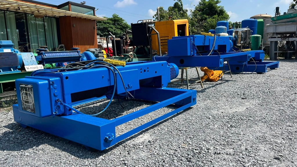 รอกเครนสลิงงานยุโรป S T A H L GERMANY ขนาด 10 ton 2 Speed 4 ทิศทาง 380V เข้ามา 3 ตัว รอกเครนสลิงงานยุโรป S T A H L GERMANY ขนาด 10 ton 2 Speed 4 ทิศทาง 380V เข้ามา 3 ตัว