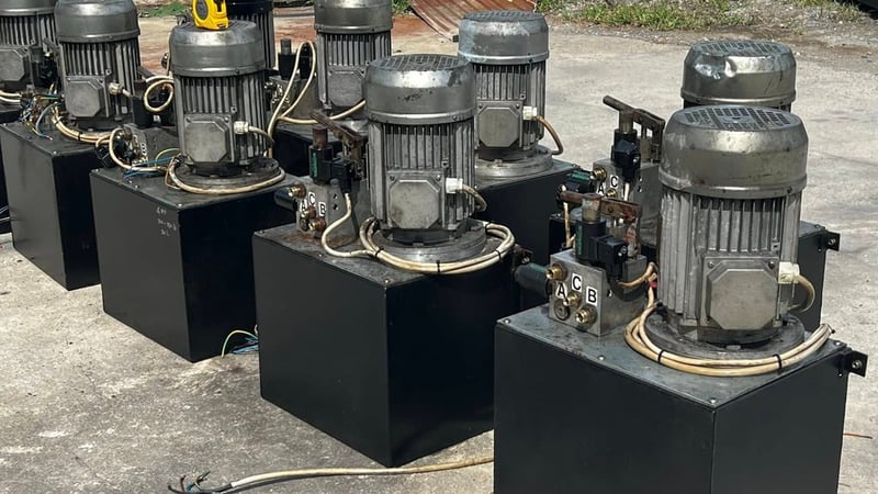 ชุดต้นกำลังปั้มน้ำมันไฮดรอลิค(PowerUnit) ขนาด 4 HP  Press : 100-150 bar  ถังพัก 30 Litr 380V