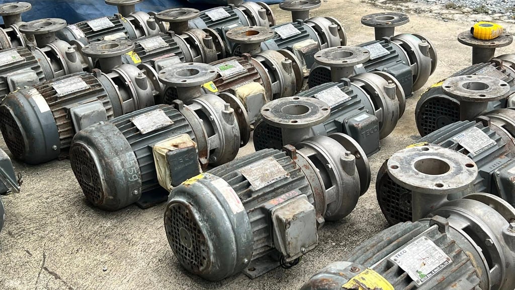 ปั้มน้ำหอยโข่งสเตนเลส TECO เรือนปั้มและใบพัดวัสดุสเตนเลส  ขนาด 3 HP 380V ท่อเข้าออก 2.5”- 2” สภาพสวยงานตัดประมูล ปั้มน้ำหอยโข่งสเตนเลส TECO เรือนปั้มและใบพัดวัสดุสเตนเลส  ขนาด 3 HP 380V ท่อเข้าออก 2.5”- 2” สภาพสวยงานตัดประมูล