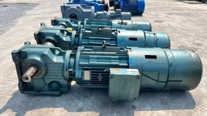 มอเตอร์เกียร์ทดกำลัง SEW EURODRIVE (Hallowshaft) รุ่นพิเศษมีระบบเบรค380Vเข้ามา 4 ตัว