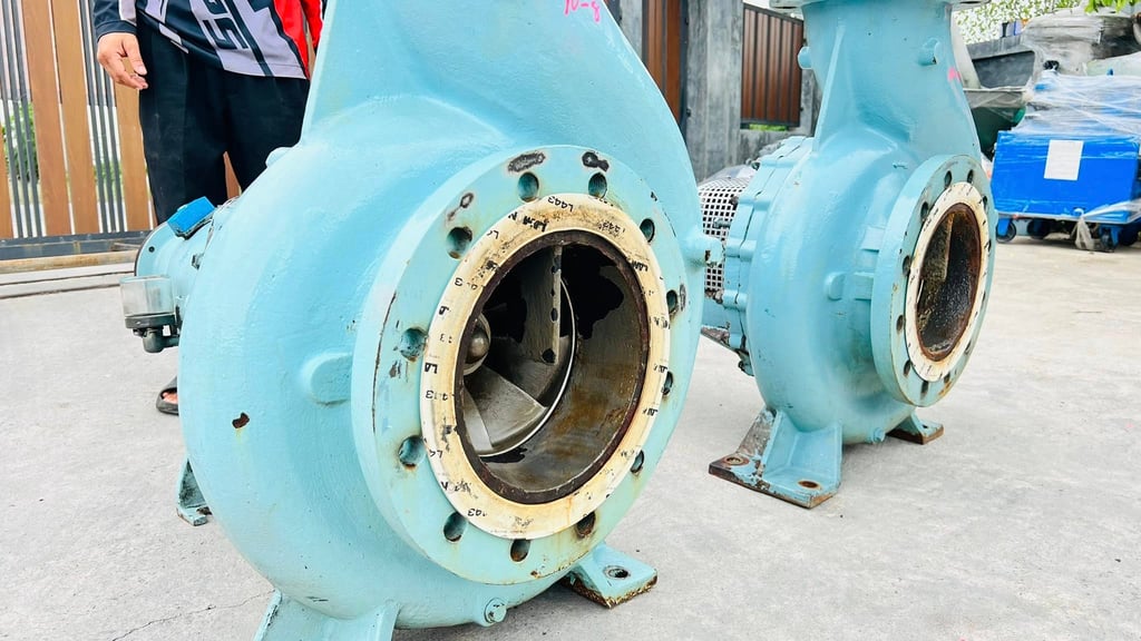 หัวปั้มน้ำหอยโข่งใบสเตนเลสKSB PUMPSปั้มงานยุโรปใบพัดสเตนเลส ขนาด 10”- 8” H : 38 m Q : 400 m3h ใช้กับมอเตอร์ 100 -150 HP สภาพสวยหมุนนิ่ม เข้ามา 2 ตัว หัวปั้มน้ำหอยโข่งใบสเตนเลสKSB PUMPSปั้มงานยุโรปใบพัดสเตนเลส ขนาด 10”- 8” H : 38 m Q : 400 m3h ใช้กับมอเตอร์ 100 -150 HP สภาพสวยหมุนนิ่ม เข้ามา 2 ตัว