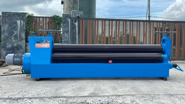 เครื่องม้วนเหล็กแผ่นงานยุโรป R O U N D O Made in SWEDEN ขนาด 8 ฟุต (240 cm) ม้วนหนา 8 - 12 mm380Vพร้อมใช้งาน เครื่องม้วนเหล็กแผ่นงานยุโรป R O U N D O Made in SWEDEN ขนาด 8 ฟุต (240 cm) ม้วนหนา 8 - 12 mm380Vพร้อมใช้งาน