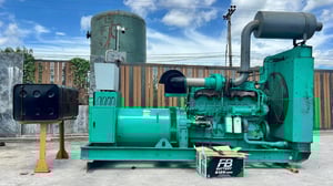 เครื่องปั่นไฟสนาม(GENERATOR)CUMMINS USAขนาด 375 KVA เครื่องยนต์ดีเซลเทอร์โบ 6 สูบ แบตเตอรี่เบิกใหม่ พร้อมใช้งาน