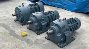 มอเตอร์เกียร์ทดกำลังMitsubishi JAPAN380Vเข้ามา 3 ตัว