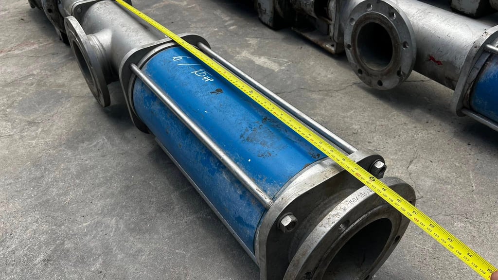 สกรูเพรสสเตนเลสรุ่นงานหนัก WANGEN GERMANY ปากท่อ 6” มอเตอร์เกียร์ STOBER ขนาด 15 HP 380V เข้ามา 3 ตัว สกรูเพรสสเตนเลสรุ่นงานหนัก WANGEN GERMANY ปากท่อ 6” มอเตอร์เกียร์ STOBER ขนาด 15 HP 380V เข้ามา 3 ตัว