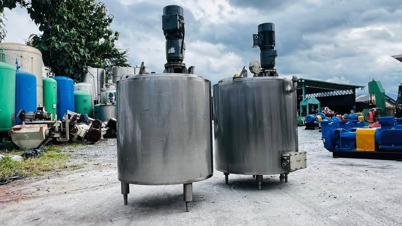 ถังกวนผสมแบบสเตนเลส แบบ 2 ชั้น ความจุ 200 Litr พร้อมเกียร์ใบกวนผสม 380V งานพรีเมี่ยมอย่างดี เข้ามา 2 ใบ ถังกวนผสมแบบสเตนเลส แบบ 2 ชั้น ความจุ 200 Litr พร้อมเกียร์ใบกวนผสม 380V งานพรีเมี่ยมอย่างดี เข้ามา 2 ใบ