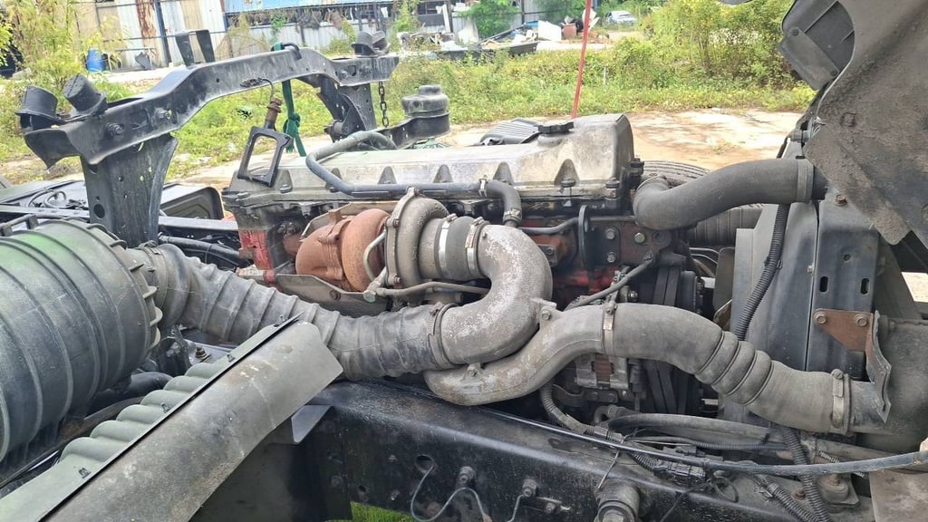 HINO FG 212แรงม้า รถบรรทุก 6ล้อ ปี2010 HINO FG 212แรงม้า รถบรรทุก 6ล้อ ปี2010