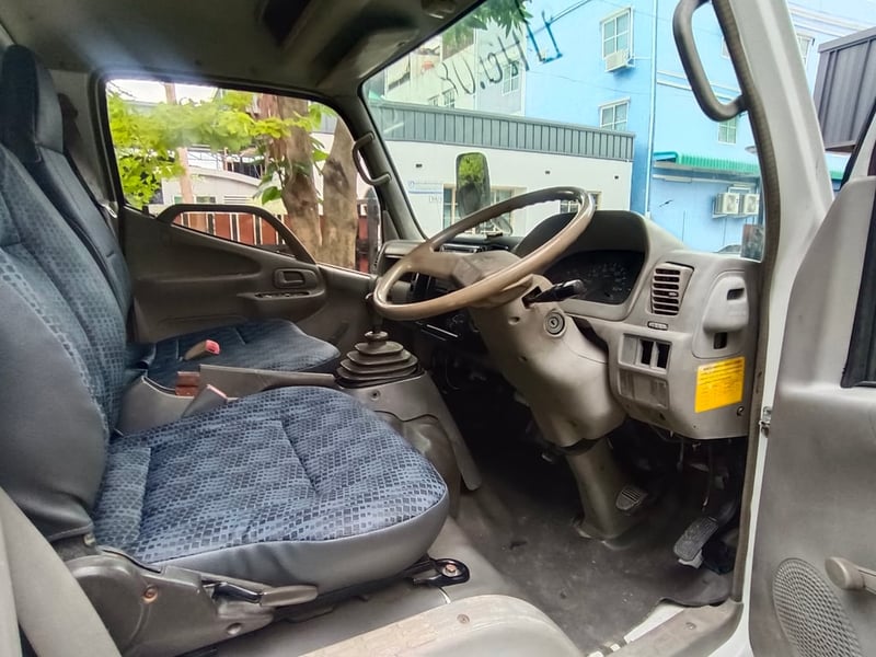 HINO ดูโท่ 135 เทอร์โบ HINO ดูโท่ 135 เทอร์โบ