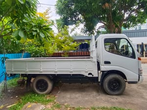 HINO ดูโท่ 135 เทอร์โบ HINO ดูโท่ 135 เทอร์โบ