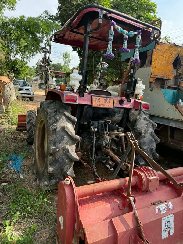 ขายรถไถยันม่า 51 แรงอุปกรณ์ครบ