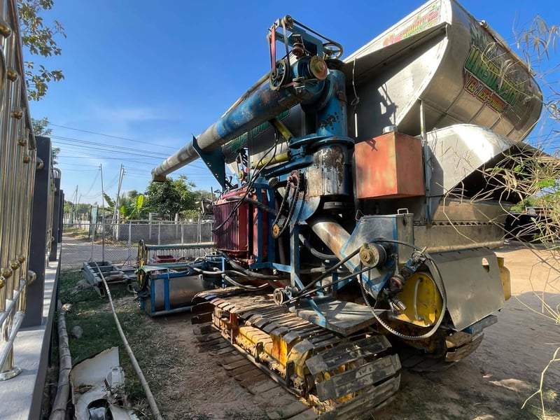 ขายรถเกี่ยวข้าวซันซันขนาดกลางรุ่นถุงทองแสน