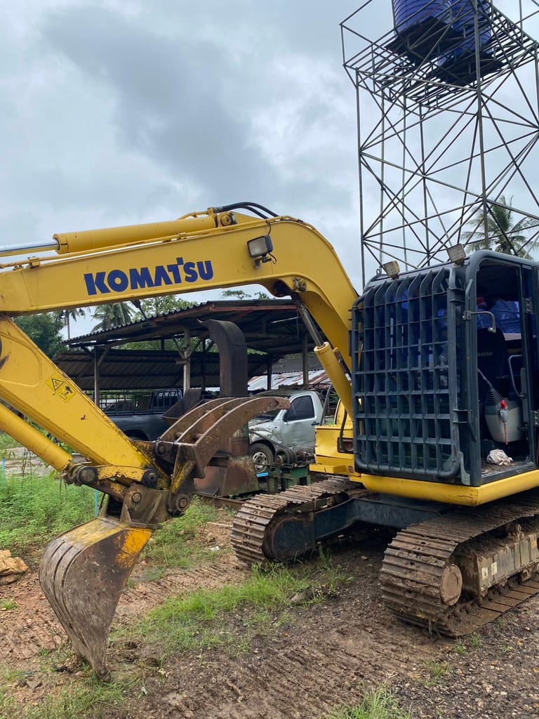 KOMATSU KOMATSU