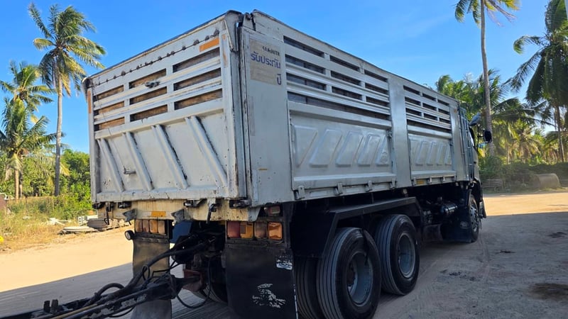 HINO FM 380แรงม้า รถบรรทุก 10ล้อ ดั้มพ์ ปี2013 เลขไมล์น้อยกว่า 500,000 กม.