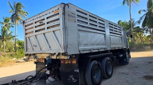 HINO FM 380แรงม้า รถบรรทุก 10ล้อ ดั้มพ์ ปี2013 เลขไมล์น้อยกว่า 500,000 กม.