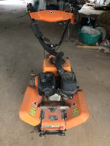 รถไถพรวนดิน