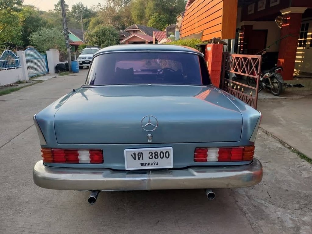 ขายรถเบนซ์ Classic W110 1968 ขายรถเบนซ์ Classic W110 1968