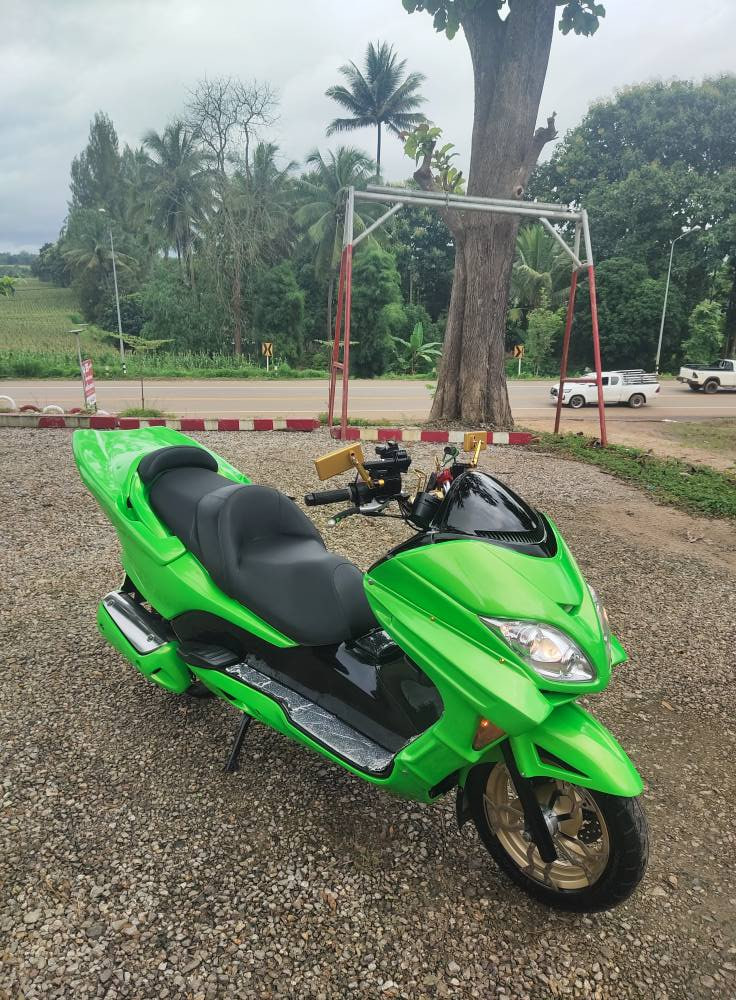 Honda forza 250 cc. made in indonesia