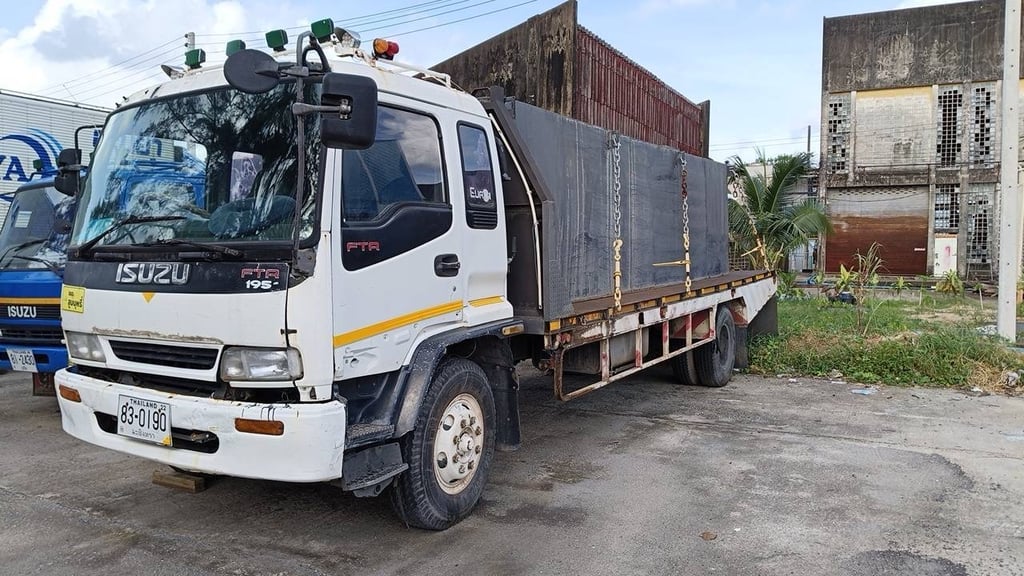 ISUZU FTR 200แรงม้า รถบรรทุก 6ล้อ รถบรรทุกอื่นๆ ปี1991 เลขไมล์น้อยกว่า 500,000 กม. ISUZU FTR 200แรงม้า รถบรรทุก 6ล้อ รถบรรทุกอื่นๆ ปี1991 เลขไมล์น้อยกว่า 500,000 กม.