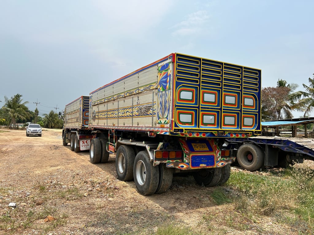 ขายครับ ทั้งแม่ทั้งลูก ขายครับ ทั้งแม่ทั้งลูก