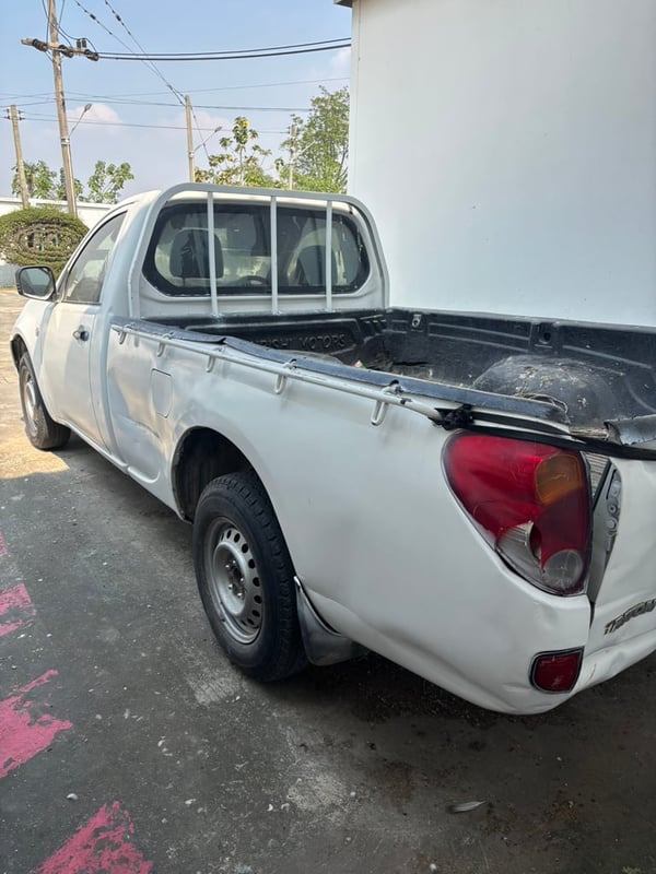 รถกระบะตอนเดียว Mitsubishi Triton Single Cab 2.4 GL MT ปี 2013