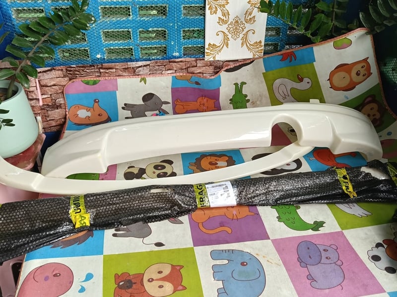 สเกิร์ต ยาริส  2006-2008 รอบคัน  ยังไม่แกะเลยคับ