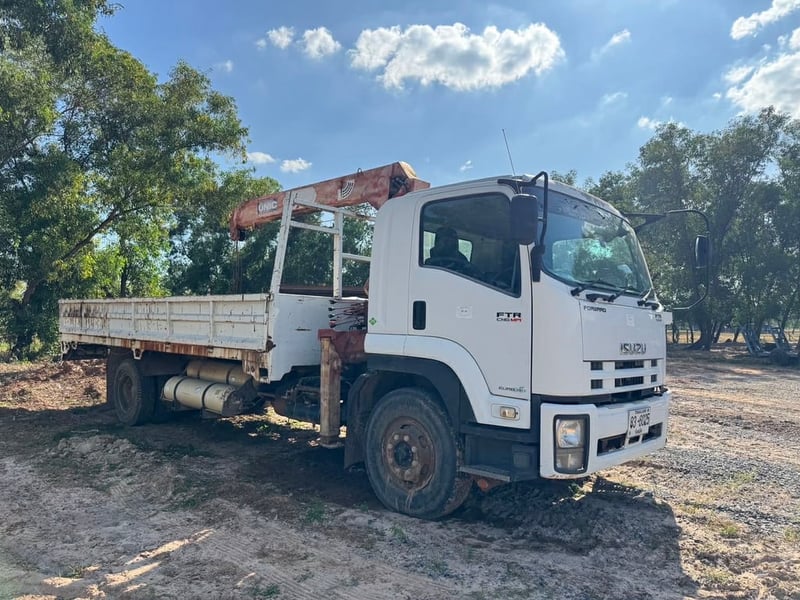 ขาย 800,000 บาท Isuzu FTR.220 แรง ปี 57 แก๊ส CNG โรงงาน วิ่ง 139,287 กม