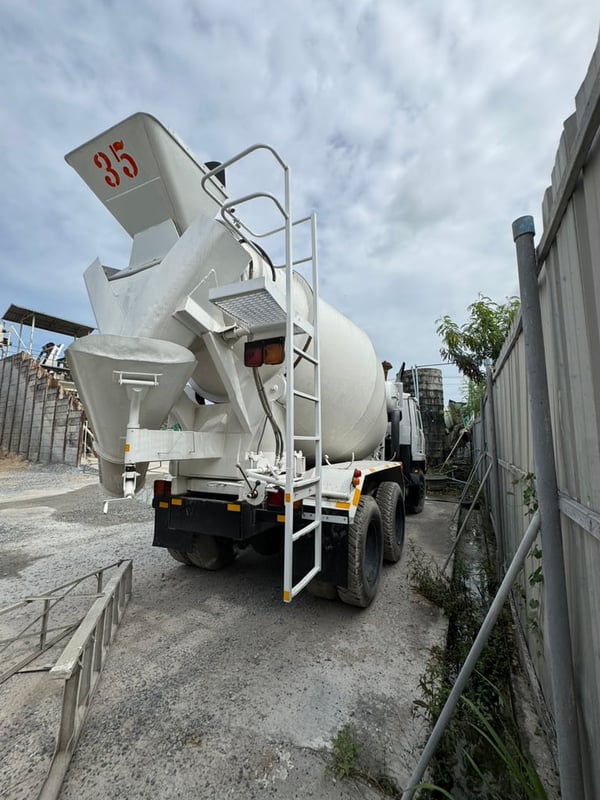 NISSAN UD CWM430M 230แรงม้า รถบรรทุก 10ล้อ โม่ผสมปูน ปี2000