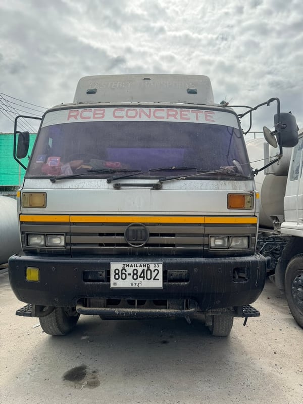 NISSAN UD CWM431HMRT 250แรงม้า รถบรรทุก 10ล้อ โม่ผสมปูน ปี2001