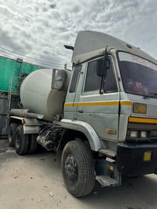 NISSAN UD CWM431HMRT 250แรงม้า รถบรรทุก 10ล้อ โม่ผสมปูน ปี2001