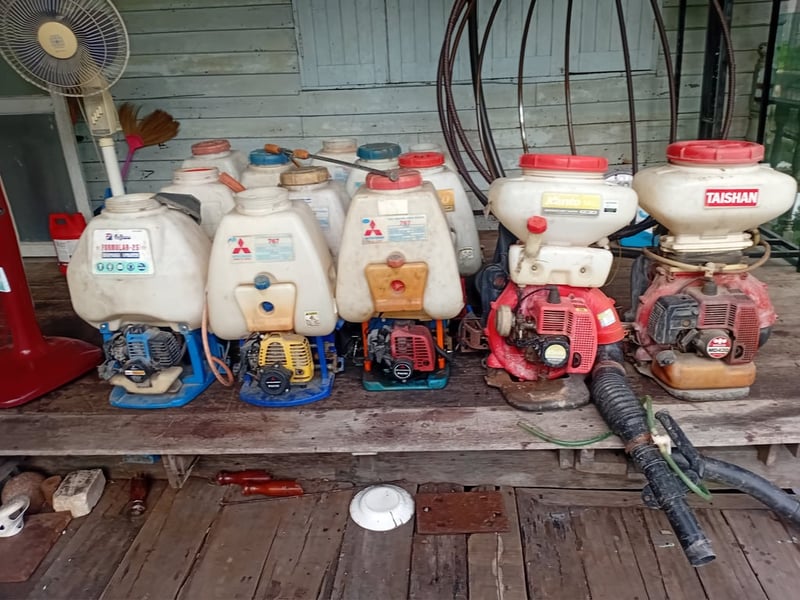 เหมาเครื่องพ่นยา 13 ตัว ตามสภาพ เหมาเครื่องพ่นยา 13 ตัว ตามสภาพ