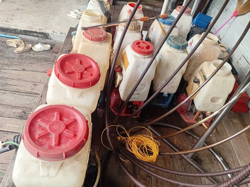 เหมาเครื่องพ่นยา 13 ตัว ตามสภาพ เหมาเครื่องพ่นยา 13 ตัว ตามสภาพ