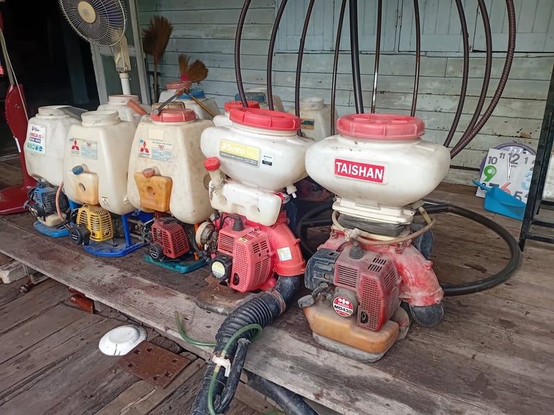 เหมาเครื่องพ่นยา 13 ตัว ตามสภาพ เหมาเครื่องพ่นยา 13 ตัว ตามสภาพ