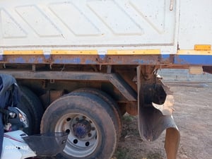 IZUZU  DECA 270 270แรงม้า รถบรรทุก 10ล้อ พ่วงแม่ลูก ปี2004 เลขไมล์น้อยกว่า 800,000 กม.