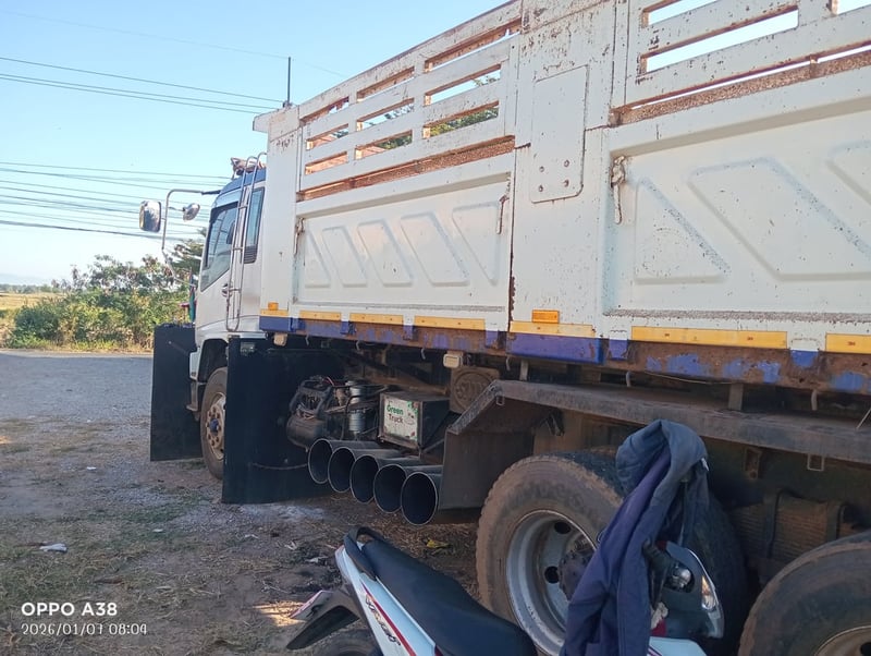 IZUZU  DECA 270 270แรงม้า รถบรรทุก 10ล้อ พ่วงแม่ลูก ปี2004 เลขไมล์น้อยกว่า 800,000 กม.