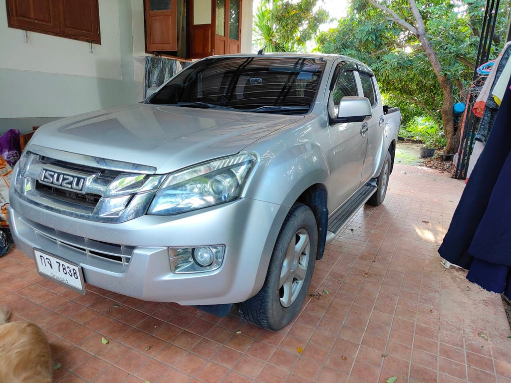 all new D max Hi lander 4 ประตู รถบ้านเดิมๆ all new D max Hi lander 4 ประตู รถบ้านเดิมๆ