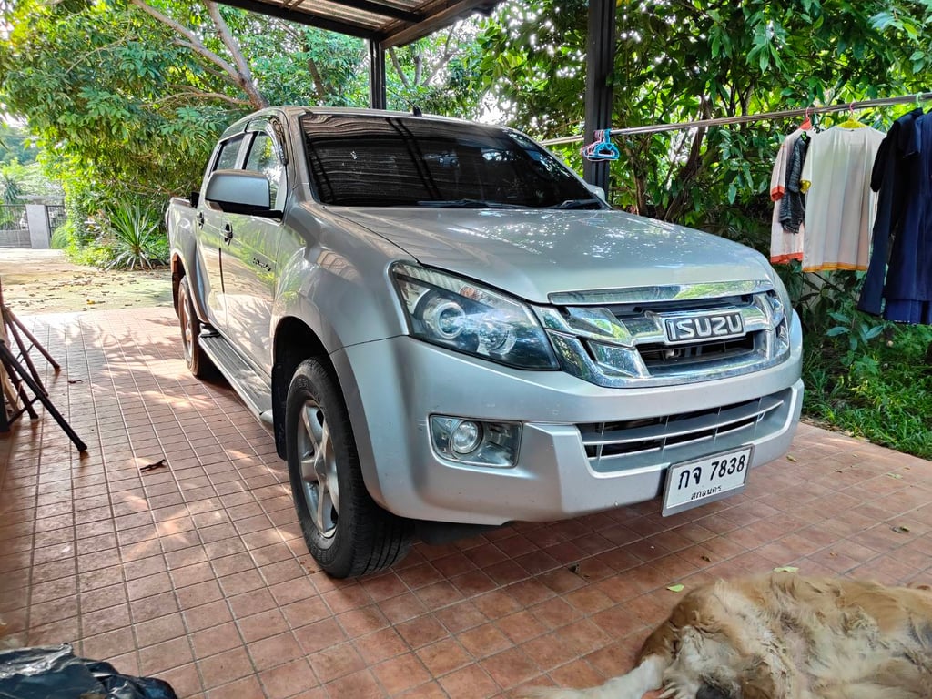 all new D max Hi lander 4 ประตู รถบ้านเดิมๆ all new D max Hi lander 4 ประตู รถบ้านเดิมๆ