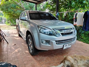 all new D max Hi lander 4 ประตู รถบ้านเดิมๆ