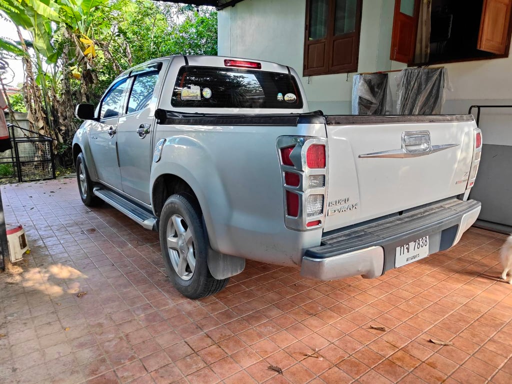 all new D max Hi lander 4 ประตู รถบ้านเดิมๆ all new D max Hi lander 4 ประตู รถบ้านเดิมๆ