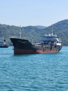 ขายเรือน้ำมันขนาด 5 แสนลิตร 
