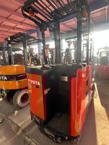 ขายรถไฟฟ้ายืนขับขนาด 1.8 ตันเสา 4 เมตรครับ