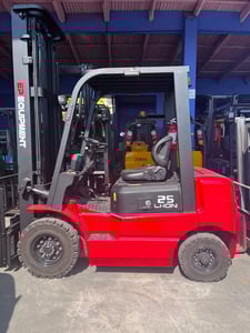 ต้องการขายรถไฟฟ้าเสา 6 เมตรเสา3ท่อนแบตเตอรี่ลิเที่ยม ต้องการขายรถไฟฟ้าเสา 6 เมตรเสา3ท่อนแบตเตอรี่ลิเที่ยม