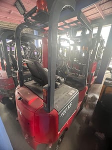 ต้องการขายรถรถไฟฟ้าขนาด 1.5 ตันสาว 3 เมตร แผงงาสไลด์ชิป